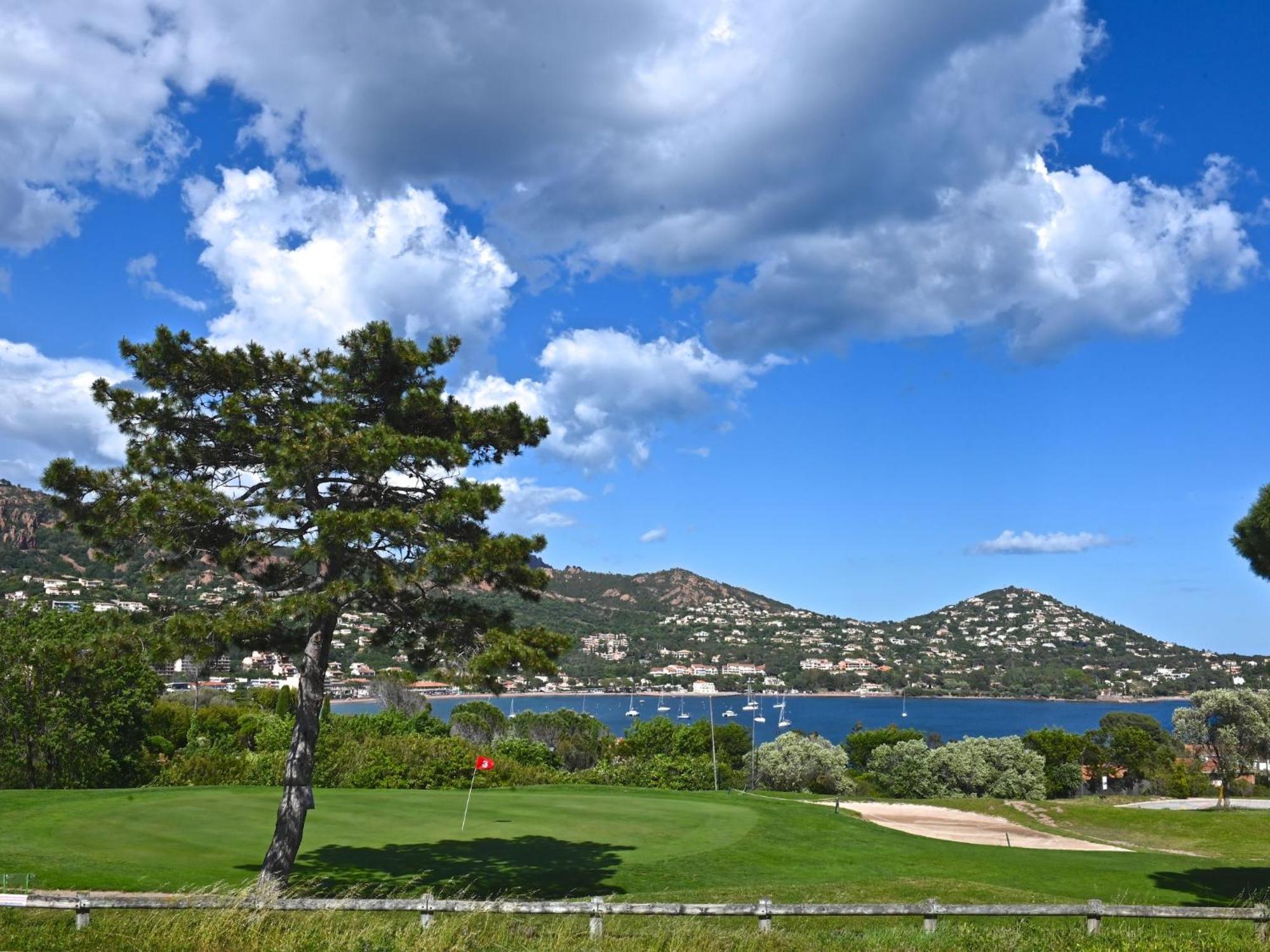 Studio Village Cap Esterel - Le Village-72 By Interhome Saint-Raphaël Exterior foto