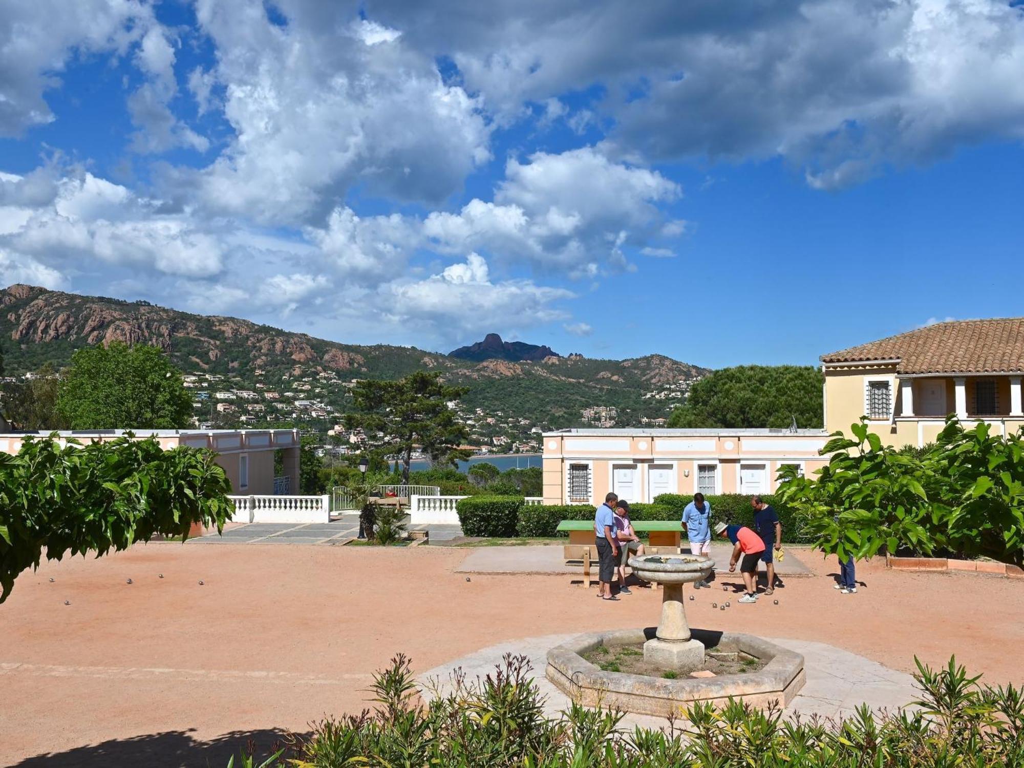 Studio Village Cap Esterel - Le Village-72 By Interhome Saint-Raphaël Exterior foto